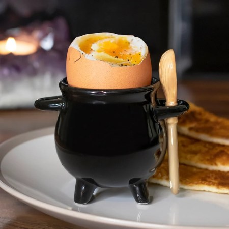 Coquetier chaudron avec cuillère