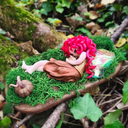 Fée protectrice renard en porcelaine froide