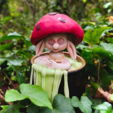 Champignome marmite rouge en porcelaine froide