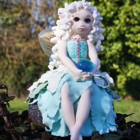 Fée bleue en porcelaine froide