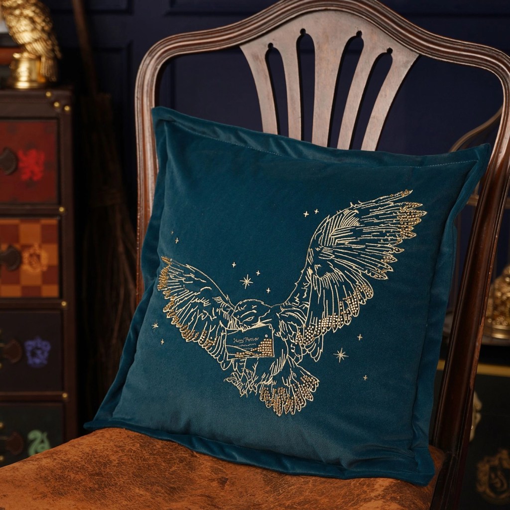Coussin en velours Hedwige